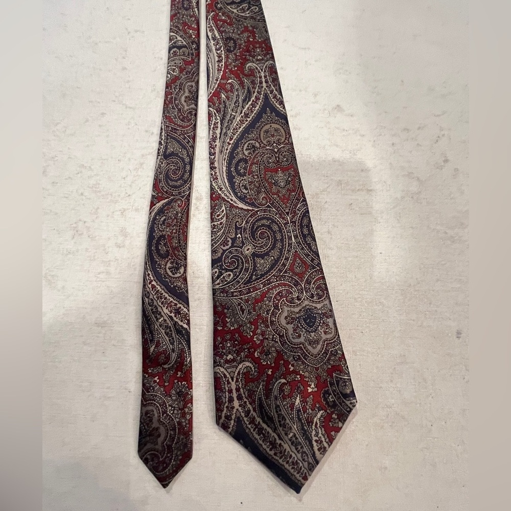 Vintage Pierre Cardin Red and Blue Paisley silk Tie. Classic!